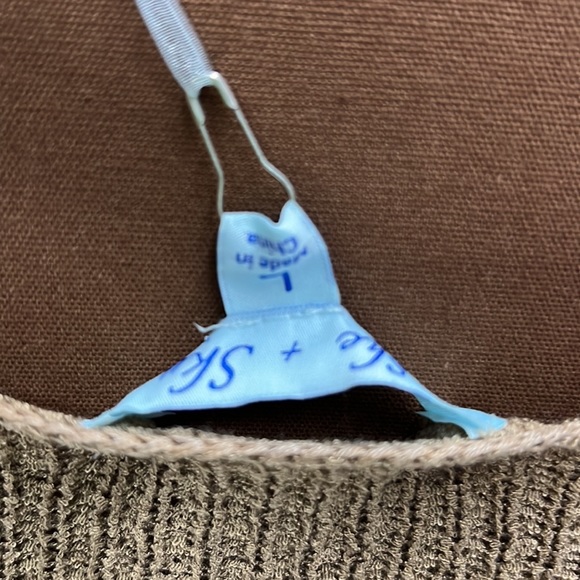 NWT! Adjustable Off Shoulder Khaki She and Sky Sweater! Size large - Picture 6 of 6